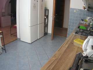 voyeurcam-julmodels-kitchen