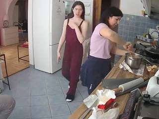 voyeurcam-julmodels-kitchen's CamSoda show and profile