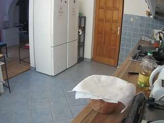 voyeurcam-julmodels-kitchen