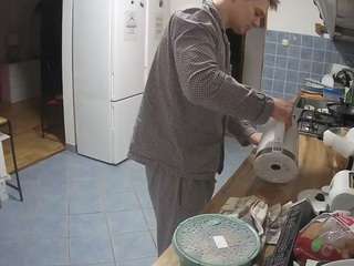 voyeurcam-julmodels-kitchen webcam