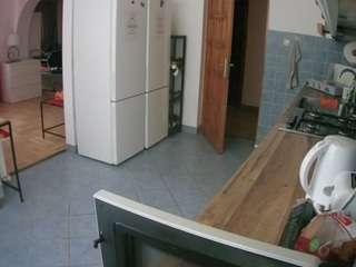 voyeurcam-julmodels-kitchen