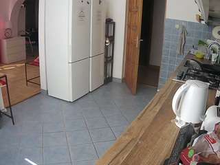 voyeurcam-julmodels-kitchen