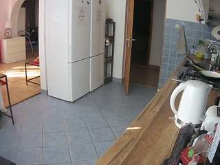 voyeurcam-julmodels-kitchen webcam