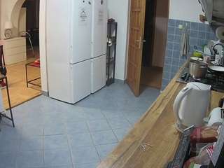 voyeurcam-julmodels-kitchen webcam