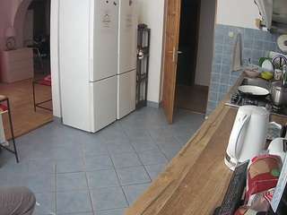 voyeurcam-julmodels-kitchen webcam