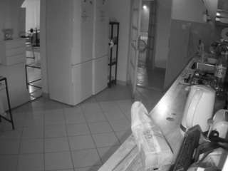 voyeurcam-julmodels-kitchen webcam