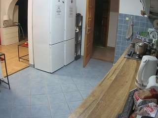 voyeurcam-julmodels-kitchen webcam