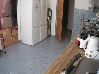 voyeurcam-julmodels-kitchen webcam