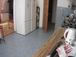 voyeurcam-julmodels-kitchen webcam