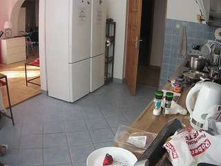 voyeurcam-julmodels-kitchen webcam