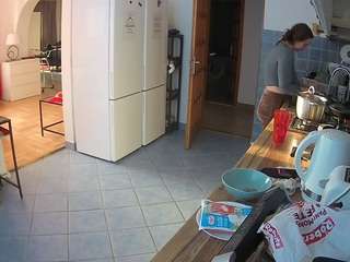 voyeurcam-julmodels-kitchen webcam