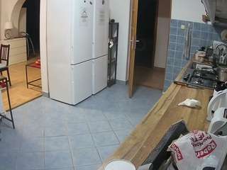 voyeurcam-julmodels-kitchen