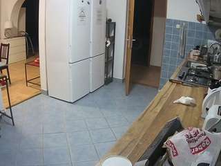 voyeurcam-julmodels-kitchen webcam