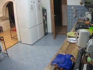 voyeurcam-julmodels-kitchen webcam