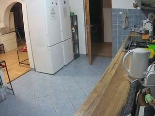 voyeurcam-julmodels-kitchen webcam