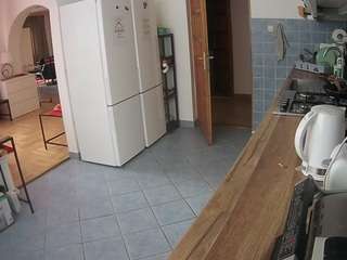 voyeurcam-julmodels-kitchen webcam