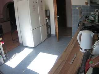 voyeurcam-julmodels-kitchen