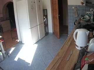 voyeurcam-julmodels-kitchen