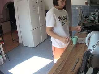 voyeurcam-julmodels-kitchen