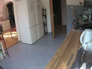 voyeurcam-julmodels-kitchen