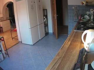 voyeurcam-julmodels-kitchen