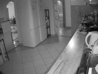 voyeurcam-julmodels-kitchen