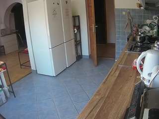 voyeurcam-julmodels-kitchen