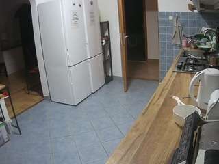 voyeurcam-julmodels-kitchen webcam