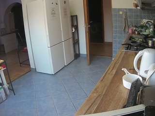 voyeurcam-julmodels-kitchen