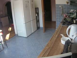 voyeurcam-julmodels-kitchen webcam