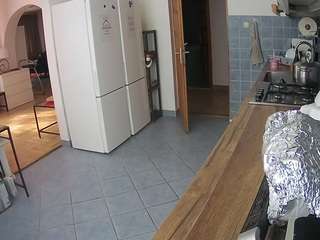 voyeurcam-julmodels-kitchen webcam