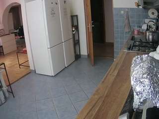 voyeurcam-julmodels-kitchen live cam profile
