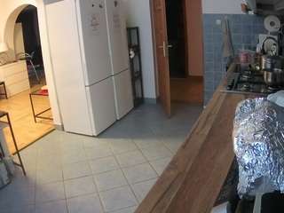 voyeurcam-julmodels-kitchen