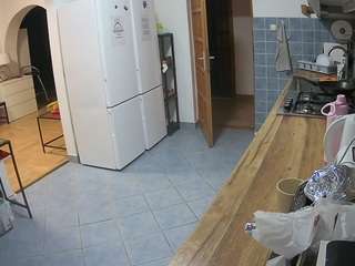 voyeurcam-julmodels-kitchen webcam