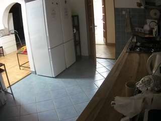 voyeurcam-julmodels-kitchen camsoda