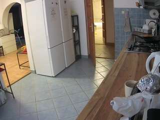 voyeurcam-julmodels-kitchen