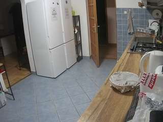 voyeurcam-julmodels-kitchen