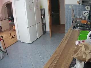 voyeurcam-julmodels-kitchen live cam profile