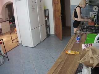 le modèle voyeurcam-julmodels-kitchen est en webcam porno dans un show sur le site camsoda, il possède les tags suivants: amateur,julmodels-house,thong,tease,strip,spank,roleplay,pussy,pov,ass,lingerie,flashing,fingers,fetish,feet,dirty talk,cock rating,brown eyes,bikini,athletic