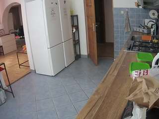 voyeurcam-julmodels-kitchen