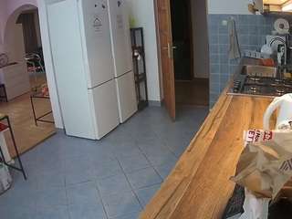 voyeurcam-julmodels-kitchen