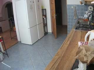 voyeurcam-julmodels-kitchen