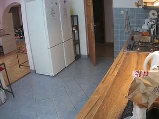 voyeurcam-julmodels-kitchen live cam profile