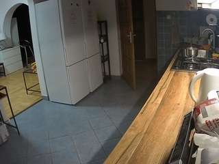 voyeurcam-julmodels-kitchen webcam