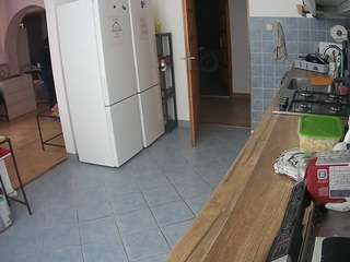 voyeurcam-julmodels-kitchen webcam