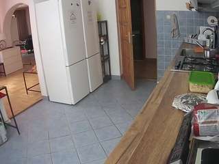 voyeurcam-julmodels-kitchen webcam