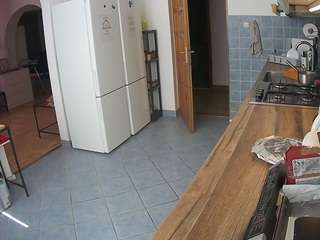 voyeurcam-julmodels-kitchen
