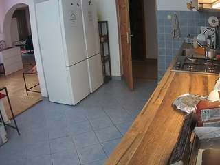 voyeurcam-julmodels-kitchen