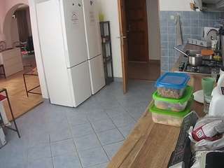 voyeurcam-julmodels-kitchen