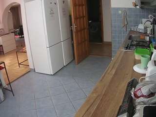 voyeurcam-julmodels-kitchen